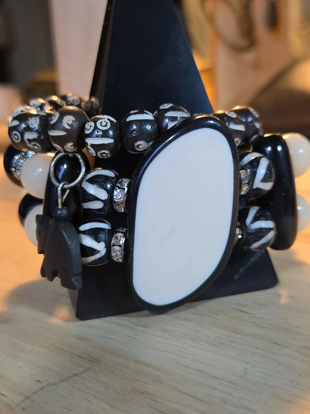 Black & White Beaded Bracelet Set - Chic Women's Jewelry